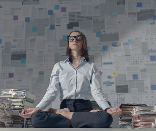 Yoga-en-entreprise-hatha-yoga-detente-respiration.jpg
