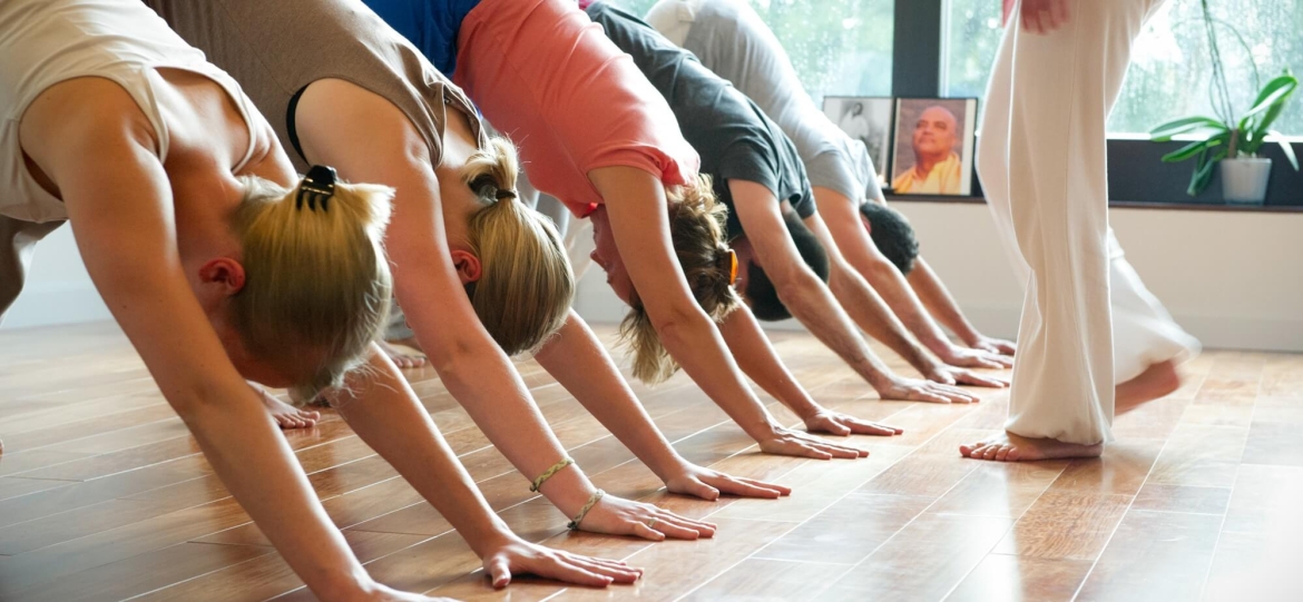 accueil-cours-hatha-yoga-1-2000x925-1.jpg